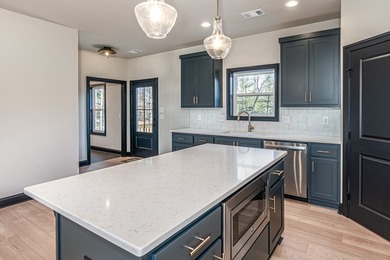 BRAND NEW HOME IN UPSCALE GATED COMMUNITY WITH RIVER ACCESS - photo 9