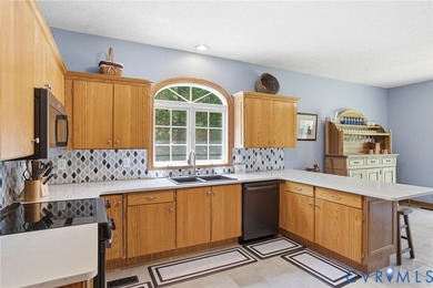 *New Price**Fantastic opportunity to own this beautiful brick - photo 12