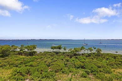 If you've been waiting for an END unit, PENTHOUSE condo with one - photo 29