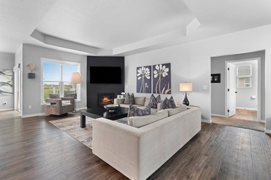 BETTER THAN NEW! Move right in to this well maintained Ledgeview - photo 6