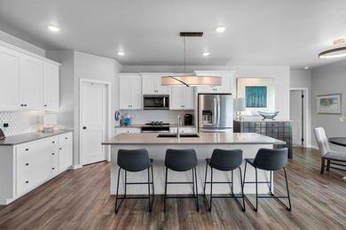 BETTER THAN NEW! Move right in to this well maintained Ledgeview - photo 8