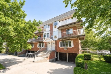 Rare opportunity to own an end-unit, ground-floor condo with a - photo 1