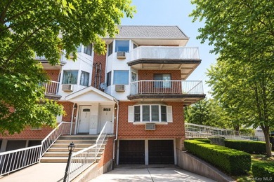 Rare opportunity to own an end-unit, ground-floor condo with a - photo 2