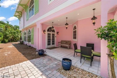 Welcome to your private island retreat on Captiva Island, where - photo 4