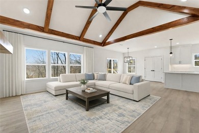 Bright, modern 2,215 sq ft home on Waterside Lane with seasonal - photo 6