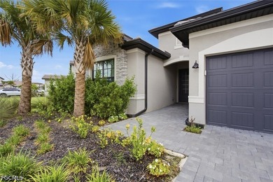 Welcome to Timber Creek! This beautifully maintained 3-bedroom - photo 2