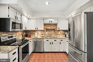 Welcome to 46572 Broadspear Ter, a beautifully maintained 3 - photo 8