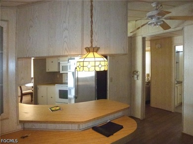 It's a partially furnished, cozy 2 Br house with all appliances - photo 8