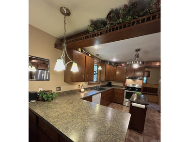 This Greers Ferry Lake area home retreat, is just 3.3 miles to - photo 10