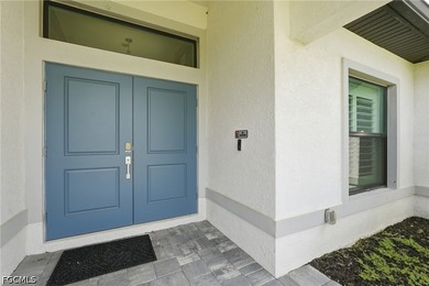 Rare opportunity to own a better than new 3CAR GARAGE pool home - photo 3