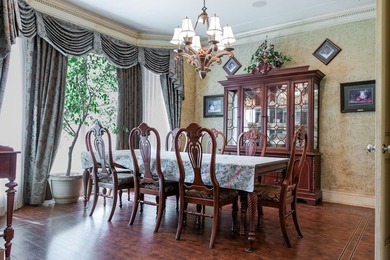 This stunning five-bedroom home in the heart of Bentwood Country - photo 5