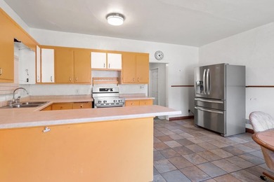 Located near parks, school, and UWGB this 3BR/1BA 1.5 story home - photo 9
