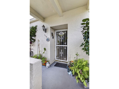 Beautifully maintained 2BR/2BA end-unit villa in desirable - photo 5