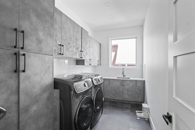 Welcome to 4212 Greenbrair, modern two-story home located in the - photo 38