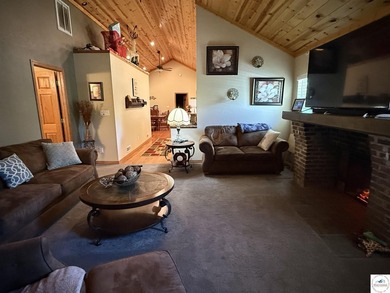 Looking for that optimal full-time home or weekend retreat? This - photo 42