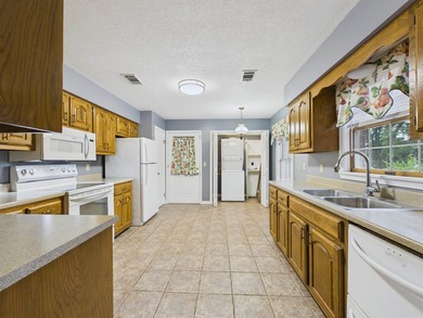 Beautiful Brick Home in Cave City, Arkansas | Prime Location & - photo 10