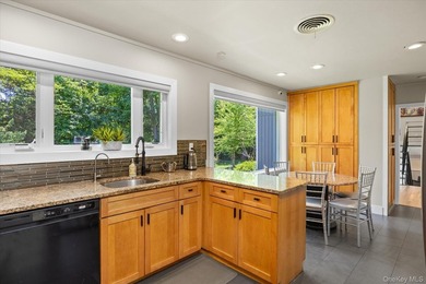 Situated down a long private driveway and set on a magnificent - photo 12