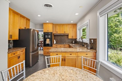 Situated down a long private driveway and set on a magnificent - photo 15