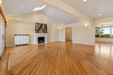 SINGLE LEVEL HOME. LOTS of usable Land to add ADU, Accessory - photo 16
