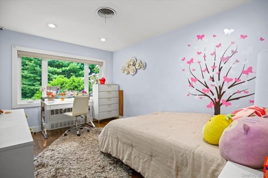 Situated down a long private driveway and set on a magnificent - photo 17