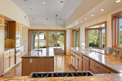 SINGLE LEVEL HOME. LOTS of usable Land to add ADU, Accessory - photo 21