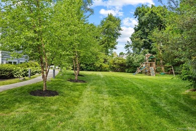 Situated down a long private driveway and set on a magnificent - photo 24