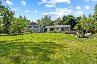 Situated down a long private driveway and set on a magnificent - photo 26