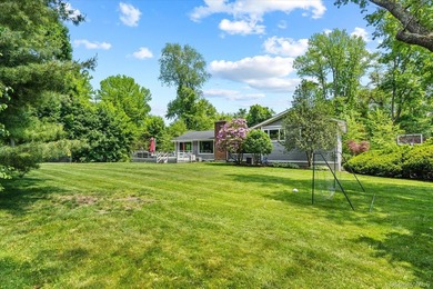 Situated down a long private driveway and set on a magnificent - photo 30