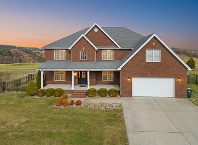 Enjoy the beauty of this 5 bedroom, 4 bath home at Stone Crest - photo 1