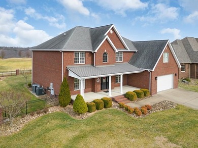 Enjoy the beauty of this 5 bedroom, 4 bath home at Stone Crest - photo 3