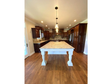 Enjoy the beauty of this 5 bedroom, 4 bath home at Stone Crest - photo 10