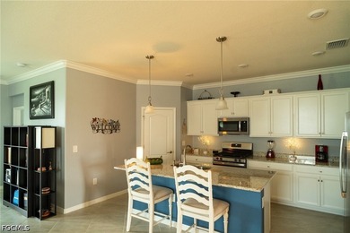 Welcome to this beautiful Alexander model by Lennar featuring 3 - photo 4