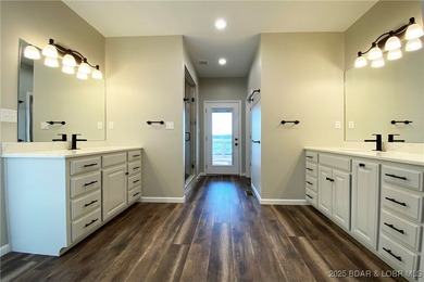 PERFECT VACATION RENTAL - sleeps up to 20+ people. And there's a - photo 14