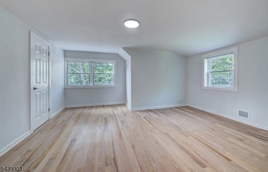 This is the home you have been waiting for! Well maintained 4 - photo 18