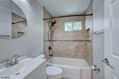 This is the home you have been waiting for! Well maintained 4 - photo 22