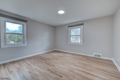 This is the home you have been waiting for! Well maintained 4 - photo 26