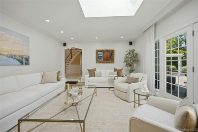 This absolutely stunning, updated Colonial offers timeless - photo 27