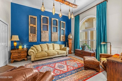RARELY AVAILABLE, THIS SINGLE-STORY 5-BEDROOM, 4-BATH EXECUTIVE - photo 9