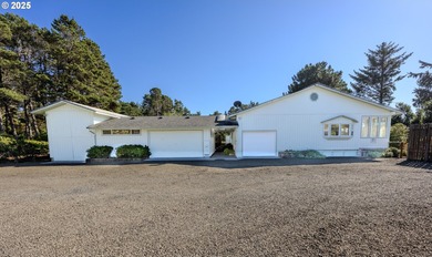 Siuslaw River Home For Sale in Florence Oregon