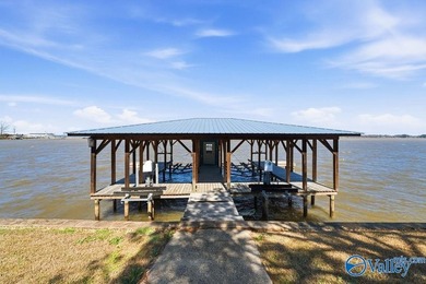 Luxury Weiss Lake waterfront estate offering 5,618 heated sq ft - photo 44