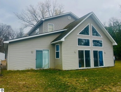 Intermediate Lake Home For Sale in Central Lake Michigan