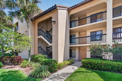 Charming 2nd floor END unit filled w/ natural sunlight from an - photo 3