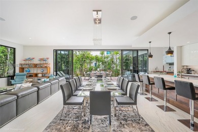 Turn-key, fully furnished, and behind the gates of North Bay - photo 11