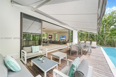 Turn-key, fully furnished, and behind the gates of North Bay - photo 13