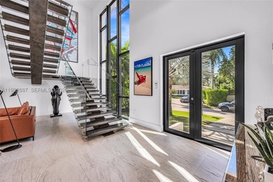 Turn-key, fully furnished, and behind the gates of North Bay - photo 18