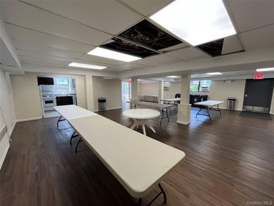 Step into this beautifully renovated 1-bedroom home and enjoy - photo 20