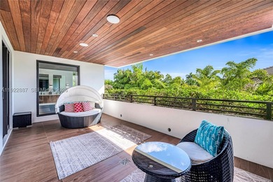 Turn-key, fully furnished, and behind the gates of North Bay - photo 24