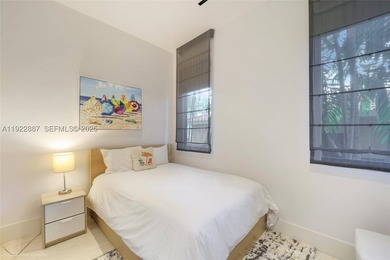 Turn-key, fully furnished, and behind the gates of North Bay - photo 38