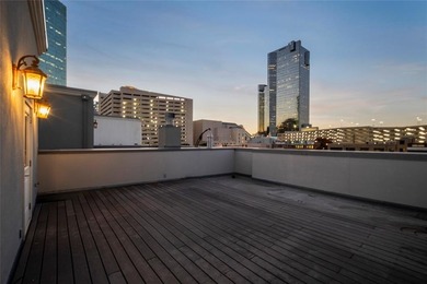 Beautiful rooftop views, abundancy of living space, excellent