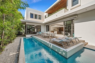 Turn-key, fully furnished, and behind the gates of North Bay - photo 42